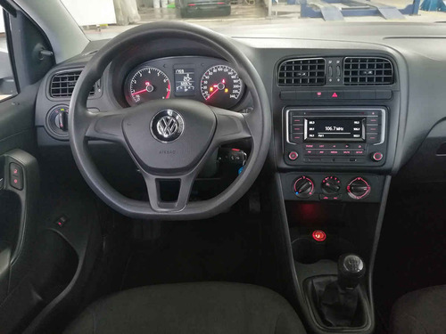Imagen 13 de 15 de Volkswagen Vento 2020 4p Starline L4/1.6 Man