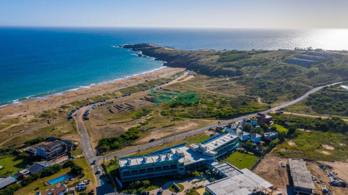 Imagen 23 de 28 de Apartamentos Sobre Playa De Las Grutas En Punta Ballena - Punta Del Este Peninsula
