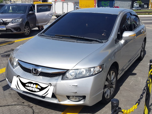 Honda Civic 1.8 Lxl Flex 4p