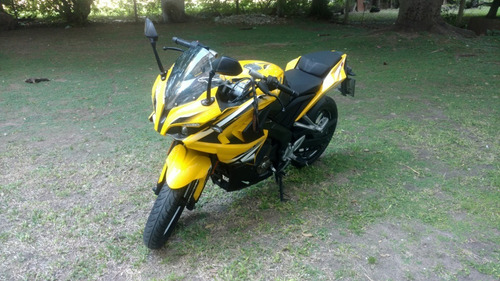 Rouser Rs 200