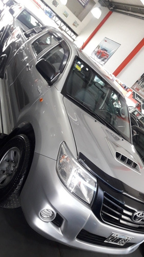 Toyota Hilux 2.5 Cover Cs Dx Pack I 4x2 Cerrada 2012