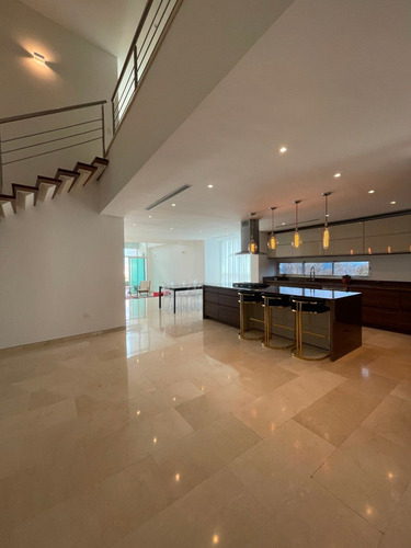 Imagen 2 de 14 de En Venta Apto Duplex De 350m2 En Mirador De Los Campitos