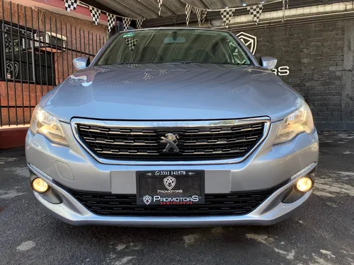 Peugeot 301 1.6 Allure At