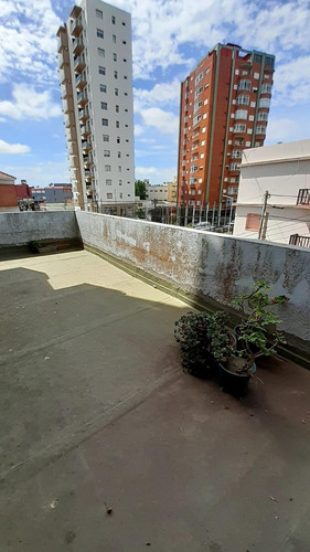 Imagen 13 de 13 de Impecable 3 Ambientes Frente Con Terraza