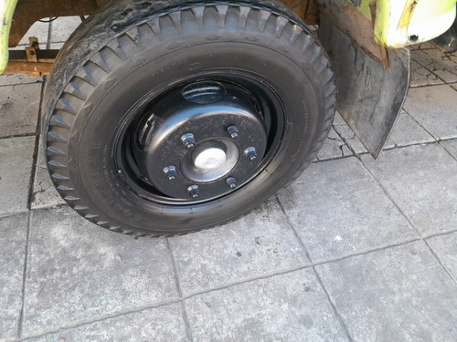 Imagen 6 de 17 de Rastrojero Frontal