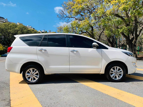 Imagen 5 de 15 de Toyota Innova 2019 2.7 Srv 6at 8a