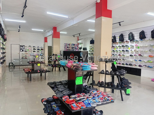 Amplio Local Comercial En Venta En Pleno Centro De Barquisimeto, A Pie De Calle En La Avenida 20 - M -c -t- #// Monica Carrasquel, Rah Centro Occidente /*# Oportunidad De Inversion