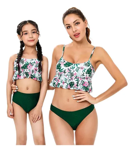 Bikinis iguales para madre e hija sale