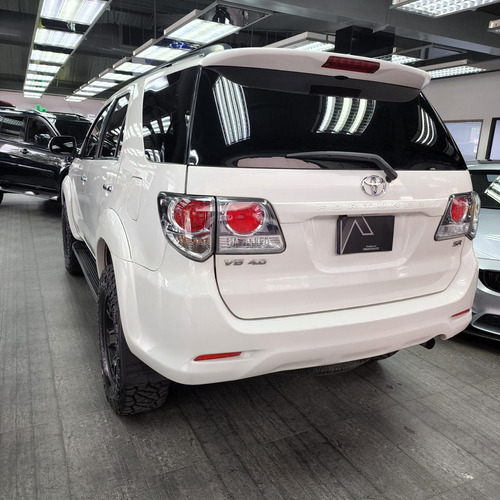 Imagen 4 de 10 de Toyota Fortuner Blindada