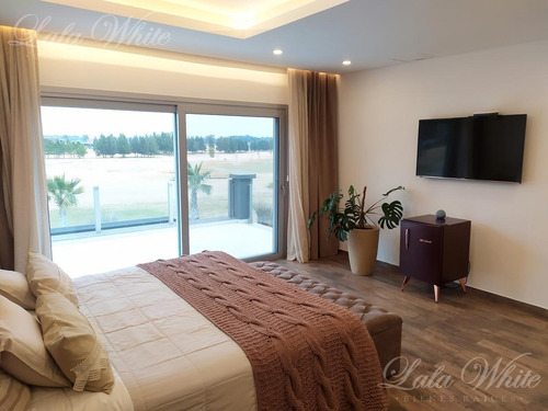 Imagen 12 de 25 de Reservada - Venta - Casa En La Providencia
