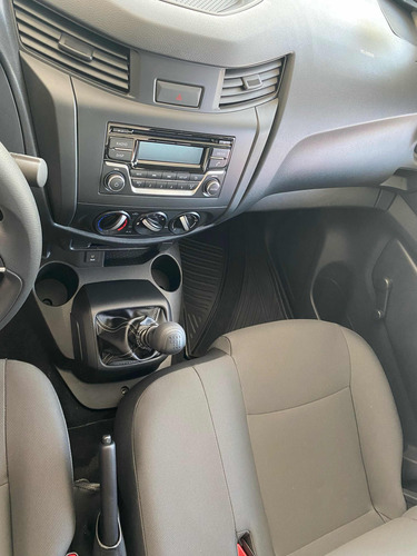 Nissan NP300 2.5 Chasis Cabina Mt Ac