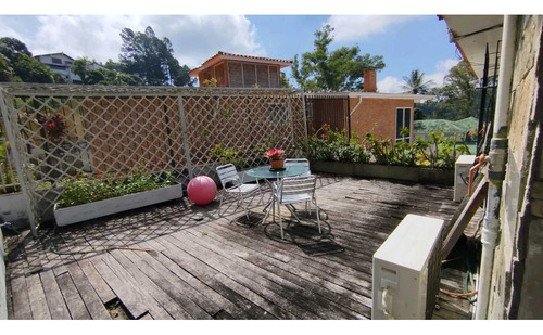 Casa En Venta Urb El Placer 5h/6b/3p Piscina