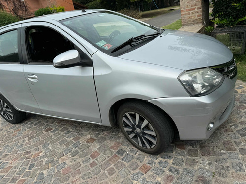 Toyota Etios 1.5 Platinum 5 p