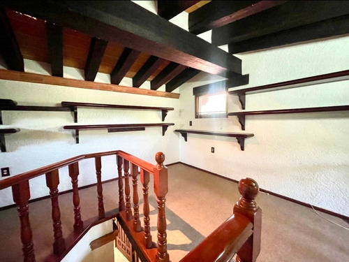 Residencia Exclusiva En Av Flores:elegancia, Comodidad Y Estilo De Vida Único