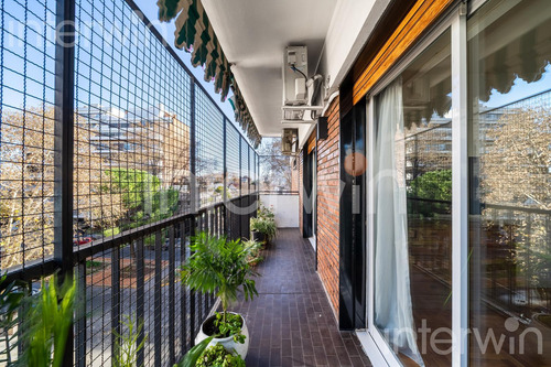 Departamento - 4 Ambientes Y Dependencias - Con Balcón, Baulera Y Cochera - Belgrano R - Venta
