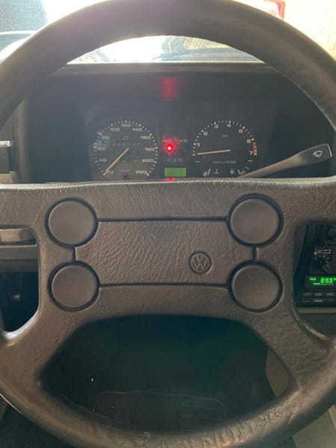 Volkswagen Voyage Sport 1.8s 2p