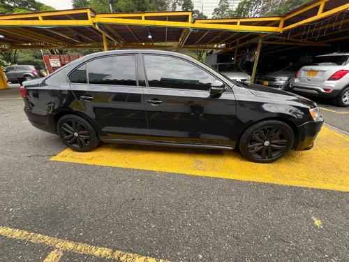 Volkswagen Jetta 2.0T Gli