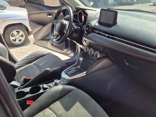 Mazda 2 GRAND TOURING LX