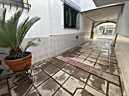 Venta Casa Estilo Colonial Con12 Dormitorios.