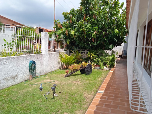 Yonny Silva Rentahouse Carabobo Vende Excelente Casa En Las Clavellinas Valencia Rcys 23-31050