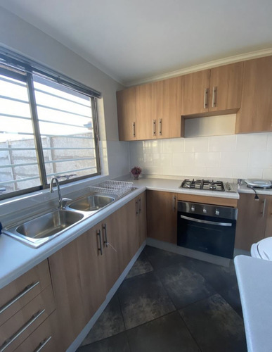Casa En Venta De 2 Dorm. En Talca