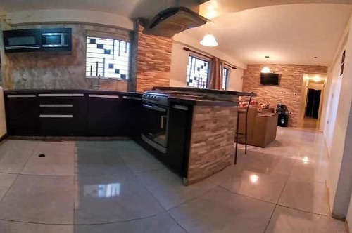 Imagen 2 de 8 de Hermoso Apartamento Paraparal 2 Habitaciones, 2 Baños, 1 P/e