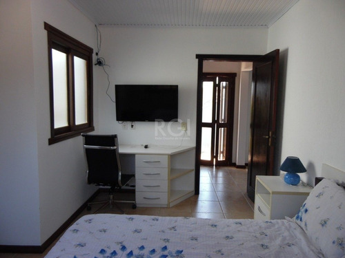 Casa Em Centro Com 5 Dormitórios - Sc12365