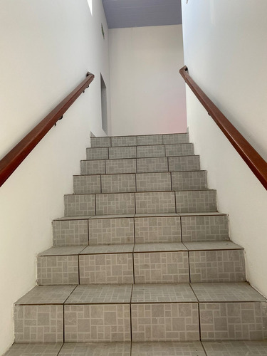 Imagem 3 de 8 de Apartamento Em Florianópolis - Sc - Lo0012_ccon