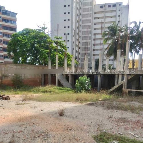Se Vende Terreno En Playa Grande Catia La Mar Estado La Guaira Ref 006 - 199