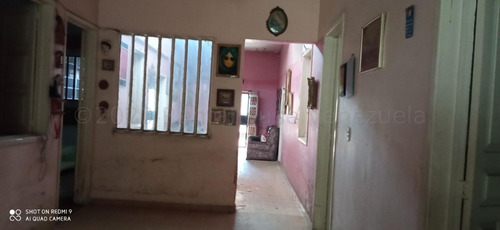 Imagen 17 de 30 de Casa En Venta En El Centro De Barquisimeto Lara 0.4.2.4.5.9.3.7.5.4.2 Rent-a-house Centro Occidente Mls Código Rent-a-house: 22-8451