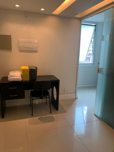 Imagem 18 de 21 de Sala Comercial Para Alugar Na Rua Gavião Peixoto, Icaraí, Niterói - Rj - Liv-13373