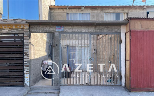 Casa En Venta De 2 Dorm. En Alto Hospicio