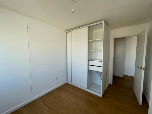Imagen 10 de 15 de Apartamento 1 Dormitorio En El Corazón De Malvín- E-tower Sky Ne #1206