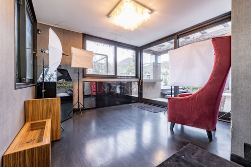 Casa En Arriendo De 6 Dorm. En Lo Barnechea