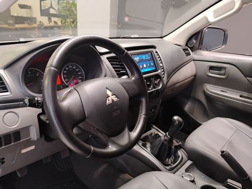 Mitsubishi L200 Triton 2.4 16V TURBO DIESEL SPORT GL CD 4P 4X4 MANUAL