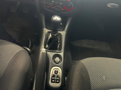 Peugeot 207 1.4 Xr Flex 5p