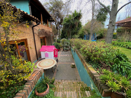 Casa En Barrio Tranquilo Cerca Del Colegio Mayflower!