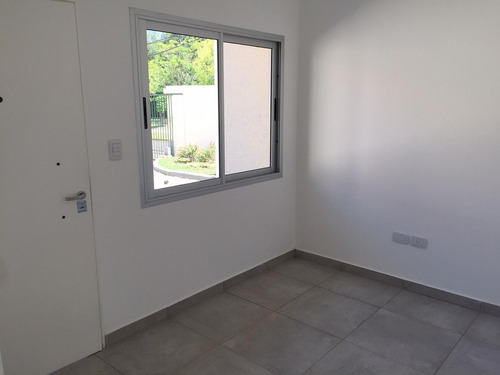 Imagen 11 de 30 de En Venta. Amplia Dupl 125m2 + Patio La Giustina Ii
