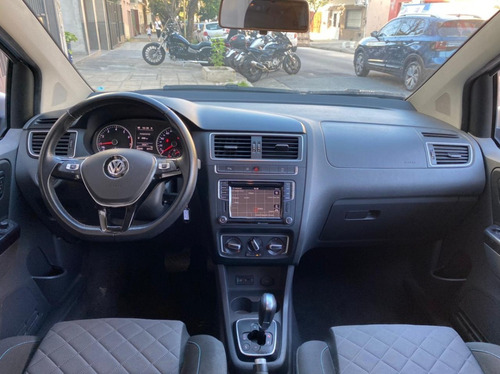 Volkswagen Suran 1.6 Imotion Highline 110cv