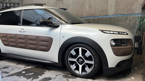 Imagen 14 de 15 de Citroën C4 Cactus 2017 1.2 Puretech 110 At6 S&s Shine