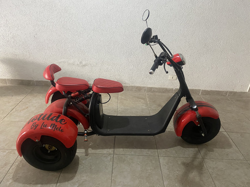 Triciclo Eletrico Em Perfeito Estado Com Nota Fiscal
