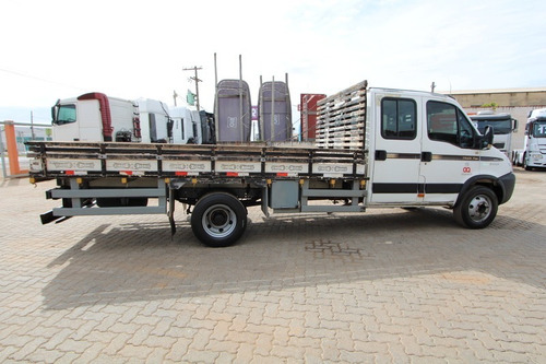Imagem 13 de 25 de Iveco Daily 70c17 Cabine Dupla Único Dono