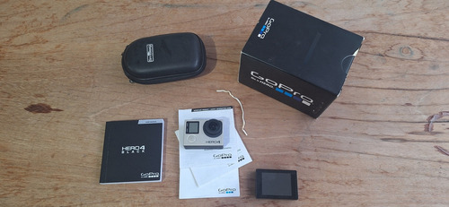 Gopro Hero 4 Black - Usada Com Acessórios Cinza