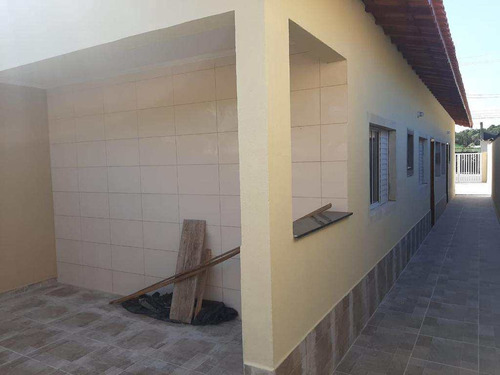 Casa Nova Em Mongaguá! Imóvel Com 3 Dormitórios!ref.: 8421 E