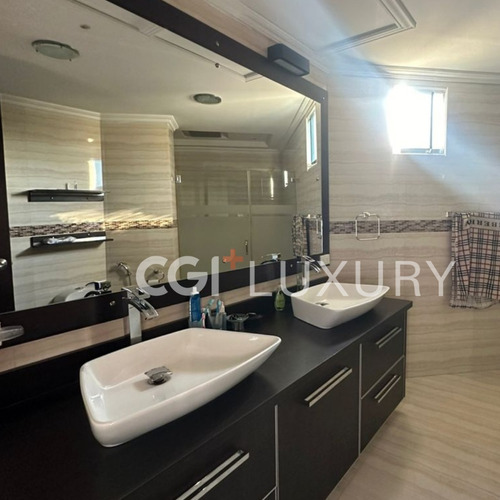Cgi+ Luxury Lecheria Vende Hermosa Casa En La Ur. Las Villas