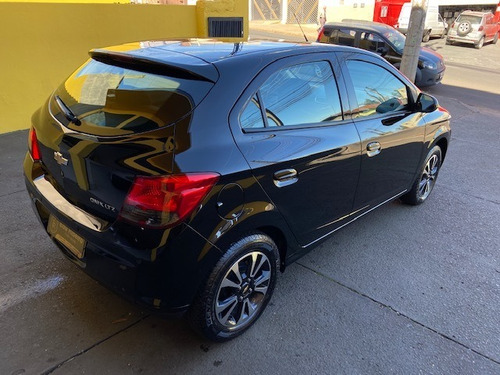 Imagem 7 de 10 de Chevrolet Onix Hatch 1.4 4p Flex Ltz