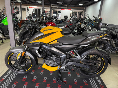 Bajaj Rouser Ns 200 Fi Abs Financio Permuto Qr Motors