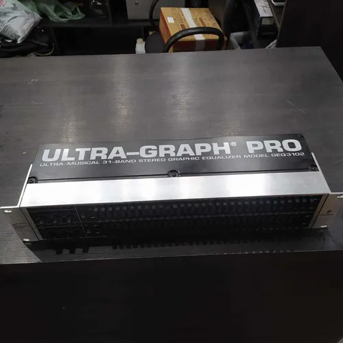 Equalizador Behringer Ultragraph Pro Geq3102 Usado Equalizador Behringer Ultragraph Pro Geq3102 Usado