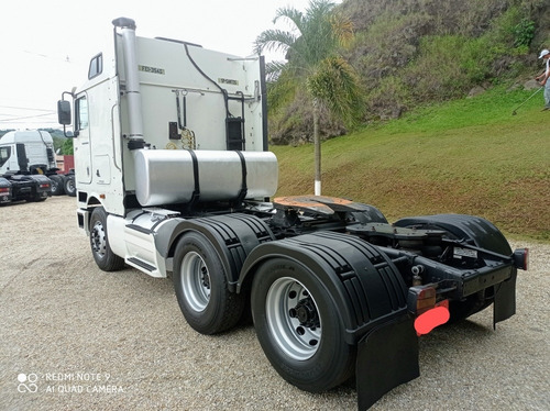 International 9800i International 9800i