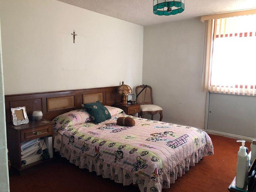 Casa De Adjudicación Bancaria En Venta Ubicada En Julio Zarate, Col. Campamento 2 De Octubre, Iztacalco Cdmx. Cmr.